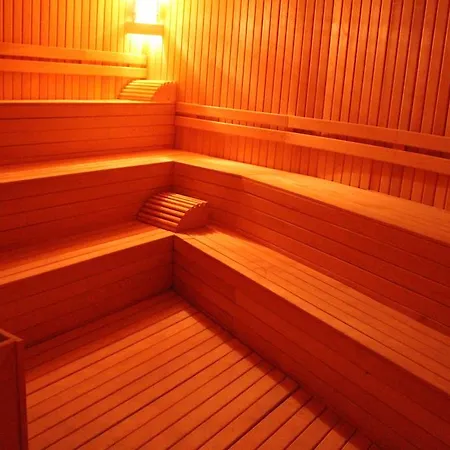 فندق Aurum 4*