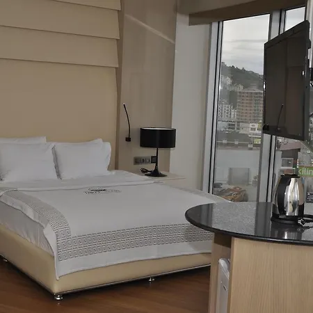 فندق Aurum 4*