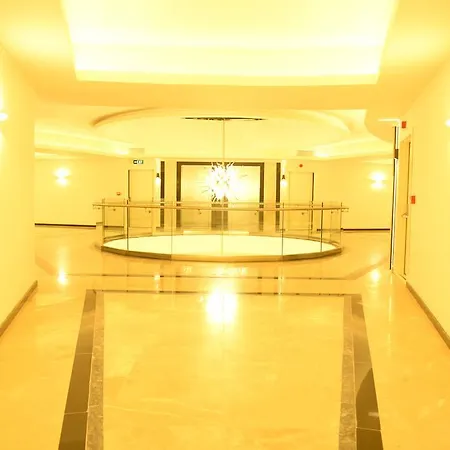 فندق Aurum 4*
